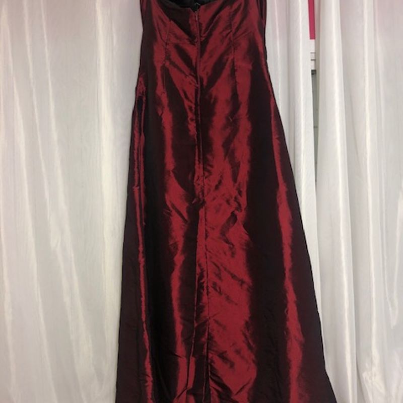 VESTIDO DE FESTA LONGO TOMARA QUE CAIA SEREIA COM BRILHO MARSALA - Toth  Store - Loja Online de Vestidos de Festa e Moda Casual