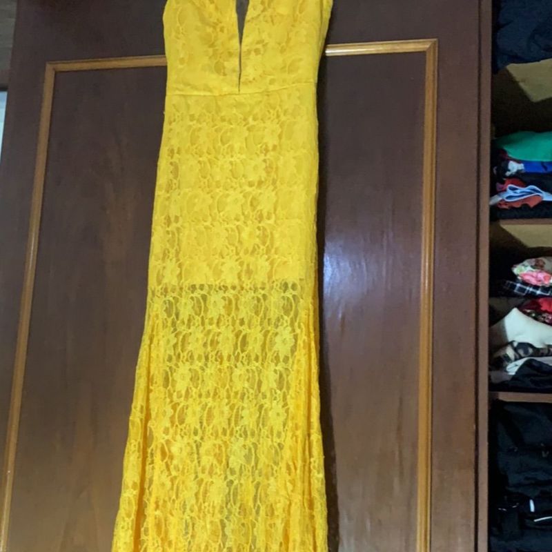 Vestido de renda longo hot sale amarelo