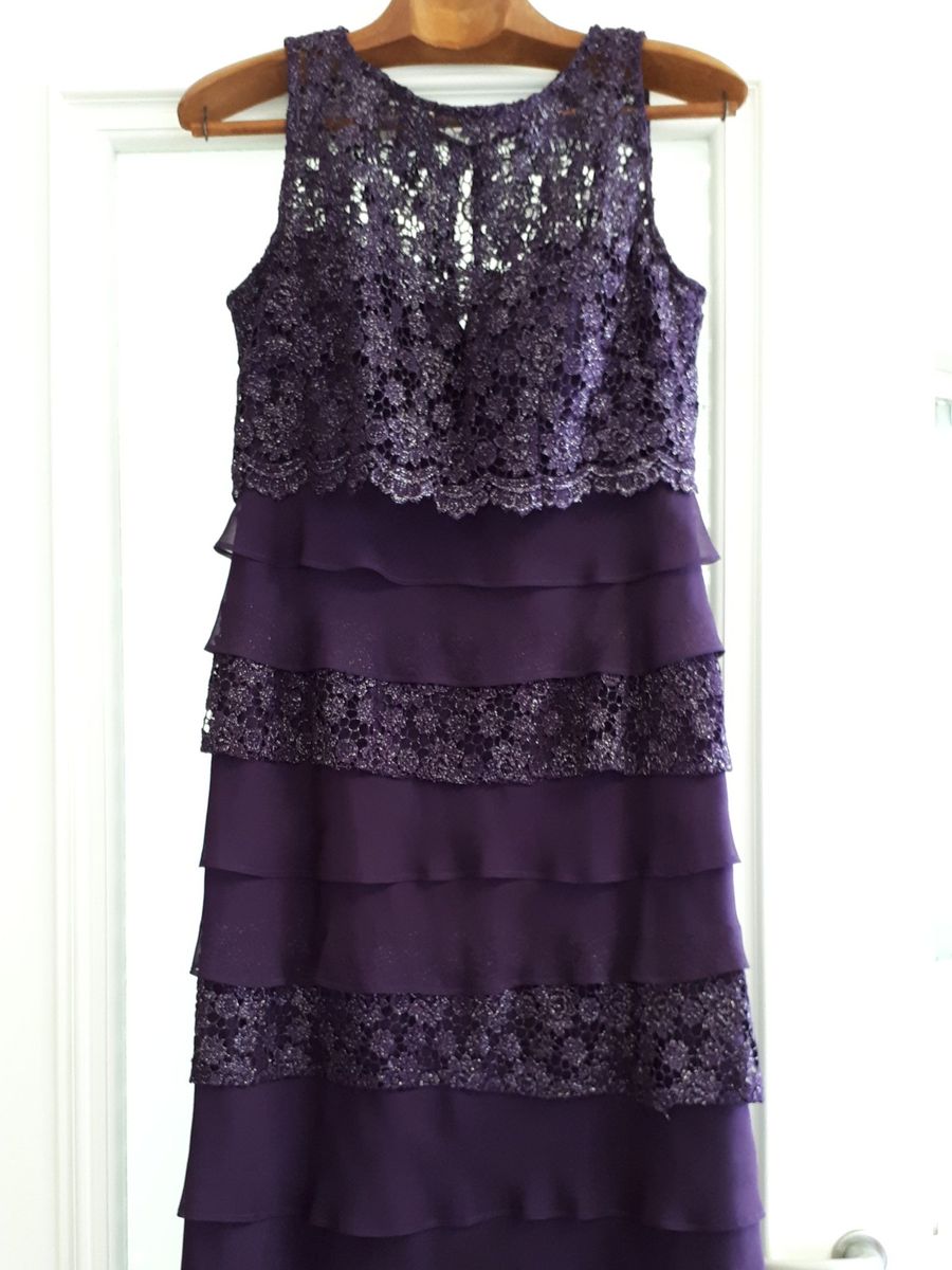 vestido de madrinha roxo uva
