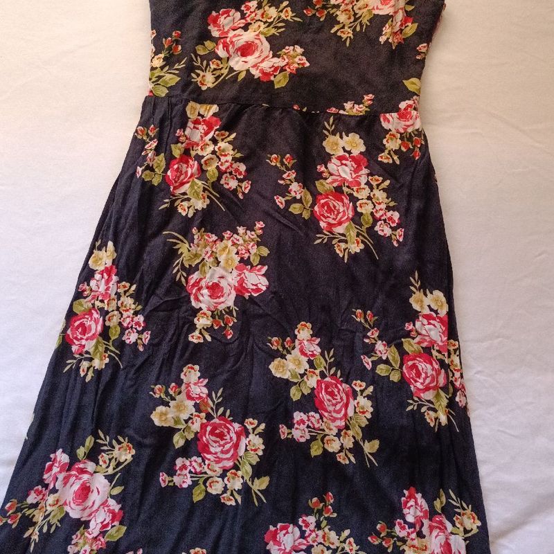 Vestido longo florido (Forever 21)