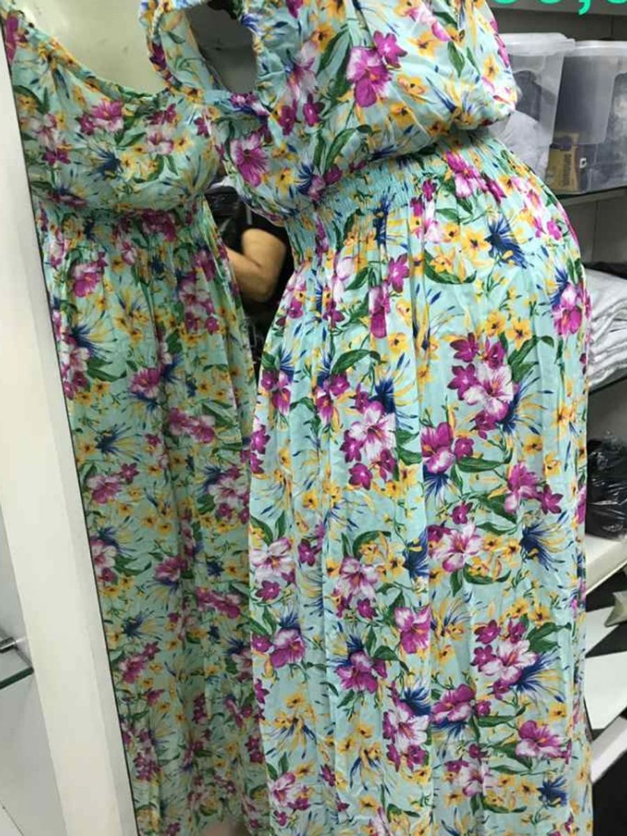 vestido floral para gestante