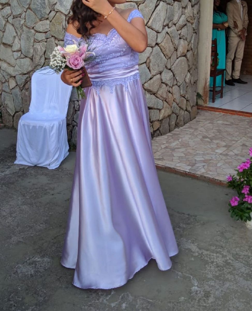vestido lilás lavanda