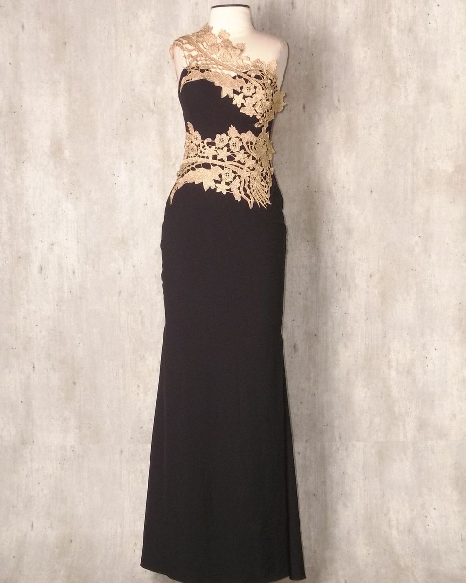 vestido de festa preto com dourado longo
