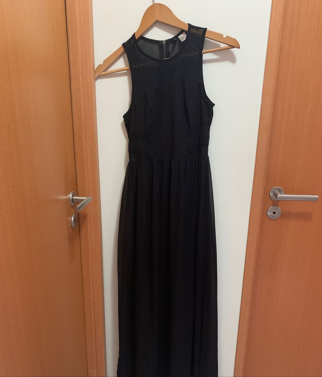 vestido com tela transparente