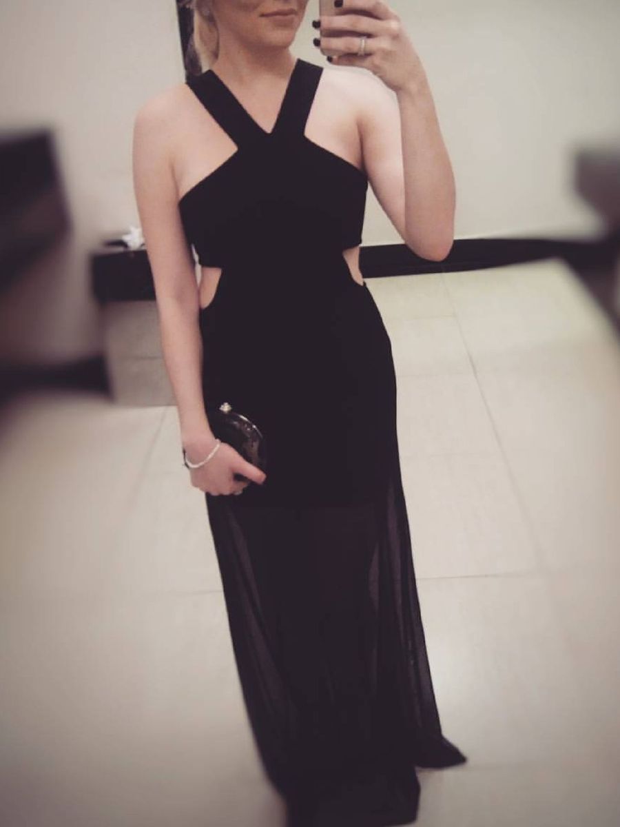 vestido de tule preto transparente