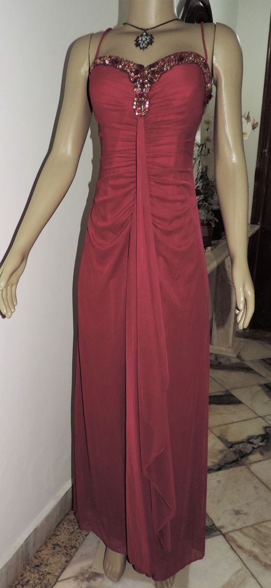 Vestido disfarça barriguinha 1969 Tamanho M Veste 38/40 ( vermelho)