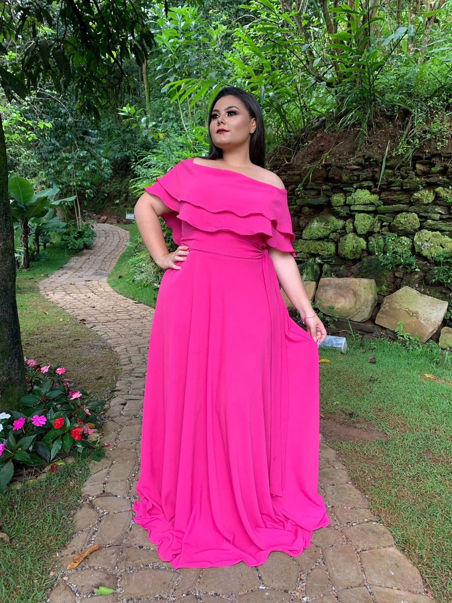 vestido rosa para madrinha de casamento plus size