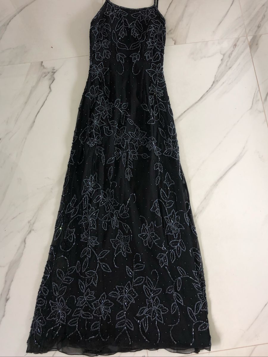 vestido todo preto