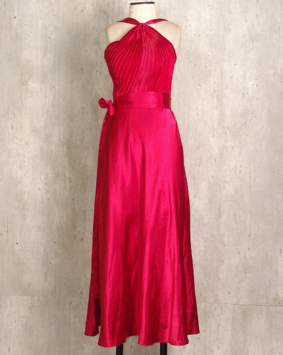 vestido longo vermelho plissado