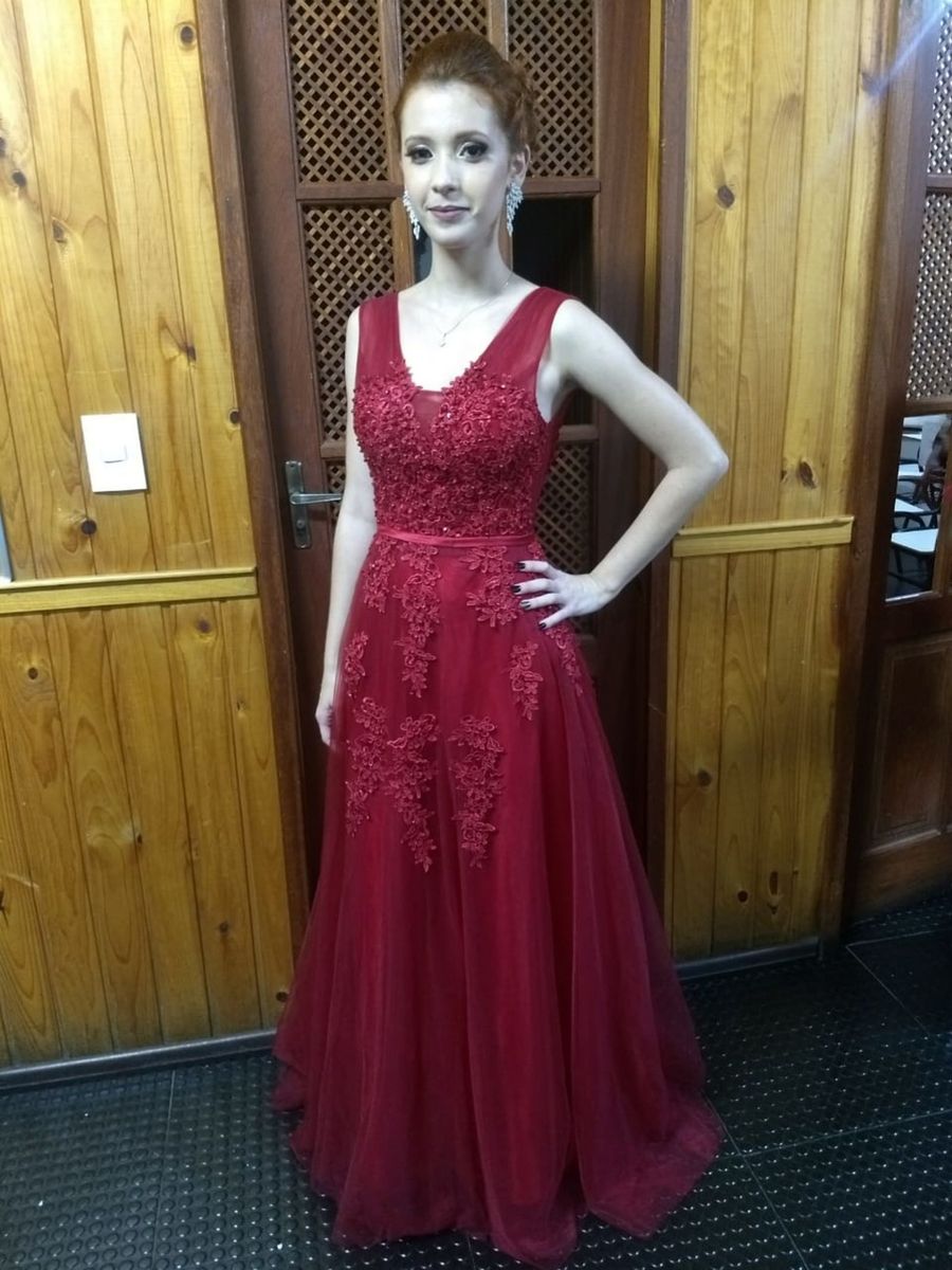 vestido de formatura longo vermelho vinho