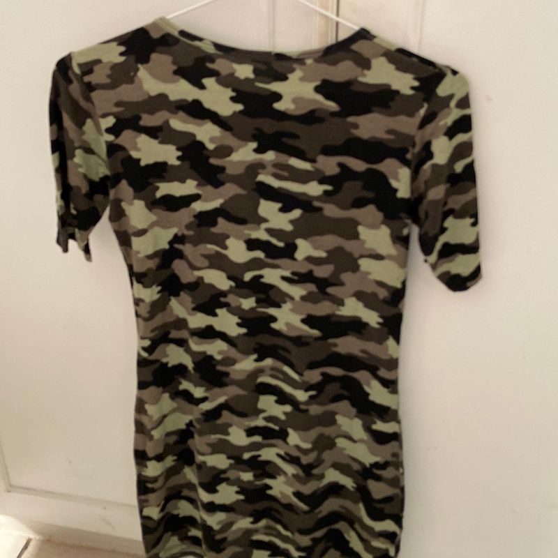 Vestido store estampa exercito