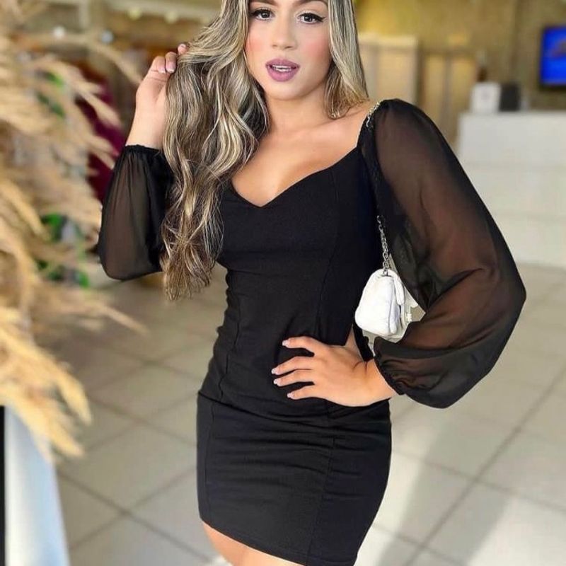 Vestido com manga de sales tule