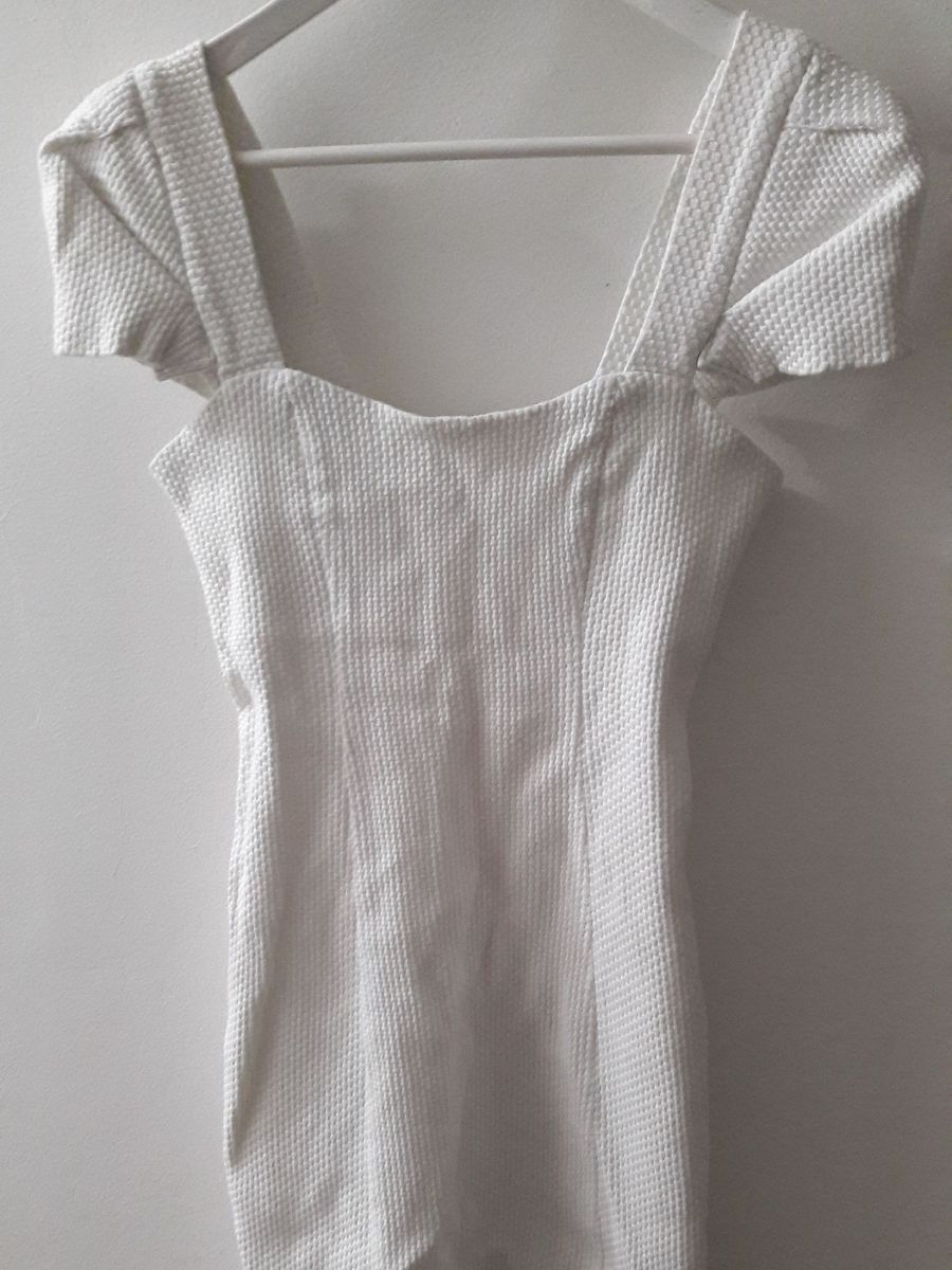 vestido branco tvz