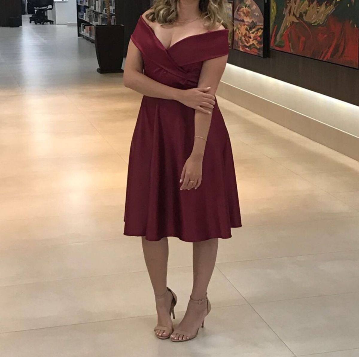 sapato para combinar com vestido marsala