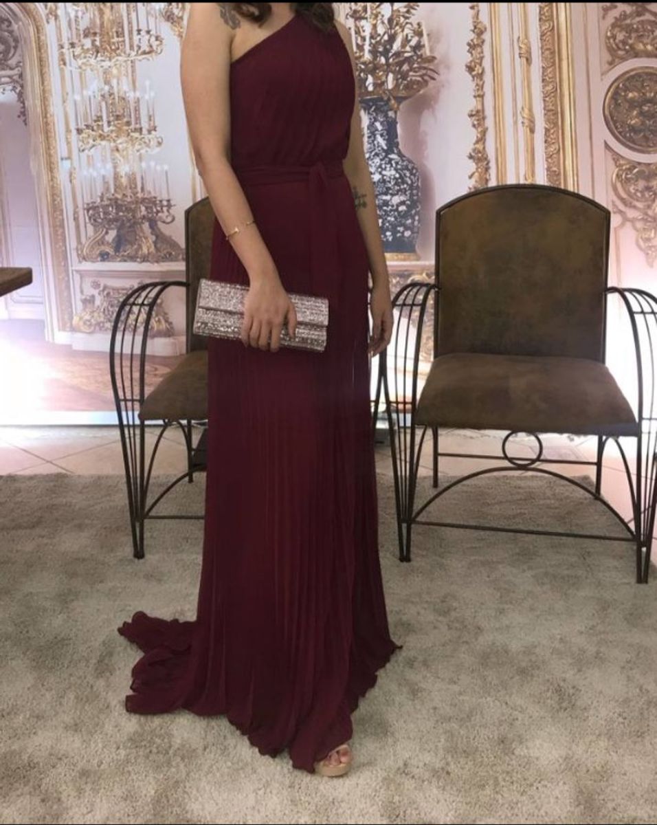 vestido plissado longo marsala