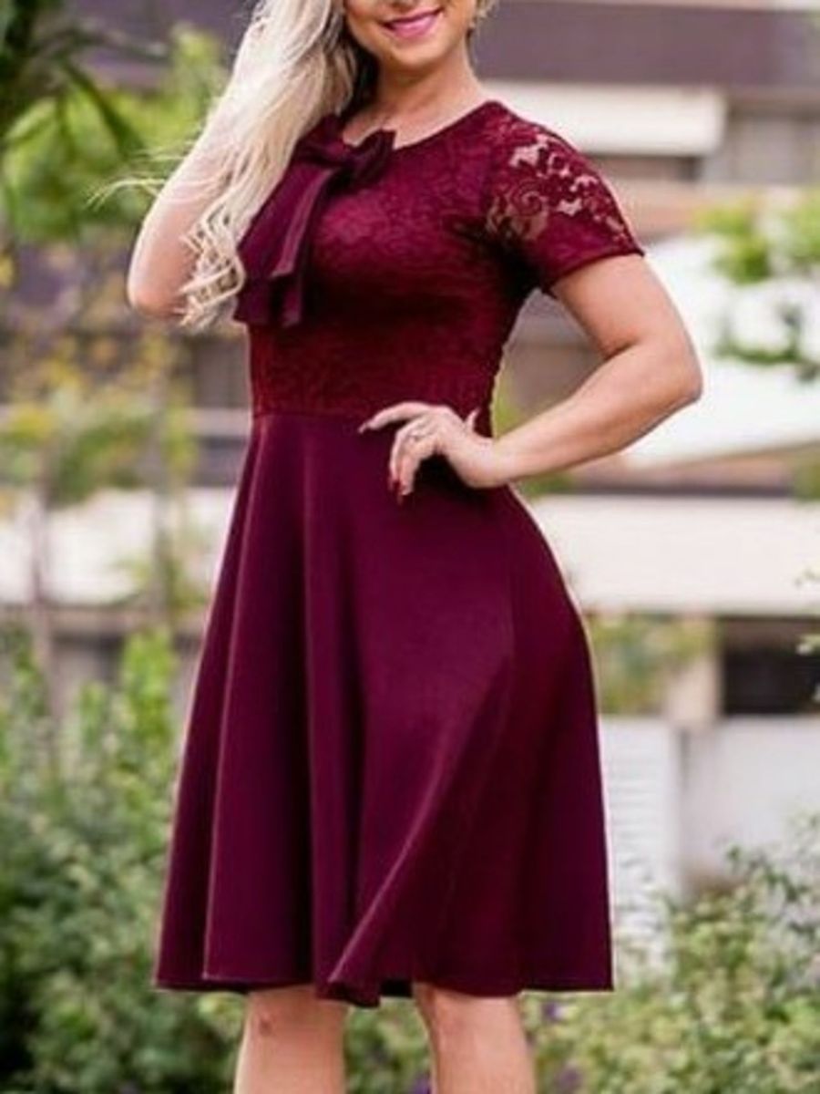 vestido marsala com renda