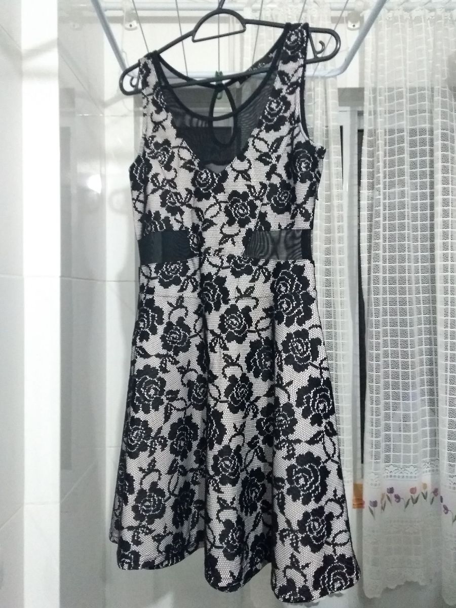 vestido midi brilhoso