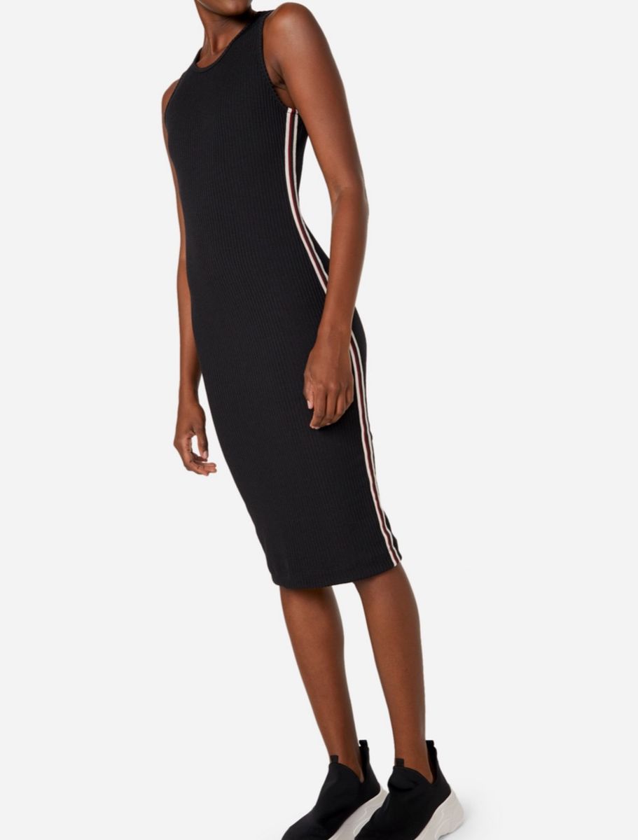 malha canelada vestido