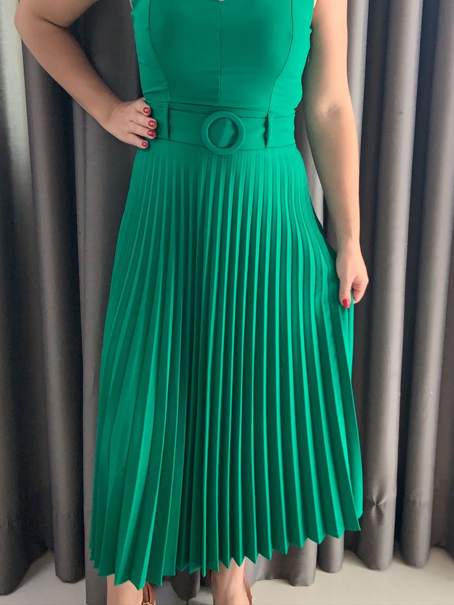 vestido plissado verde
