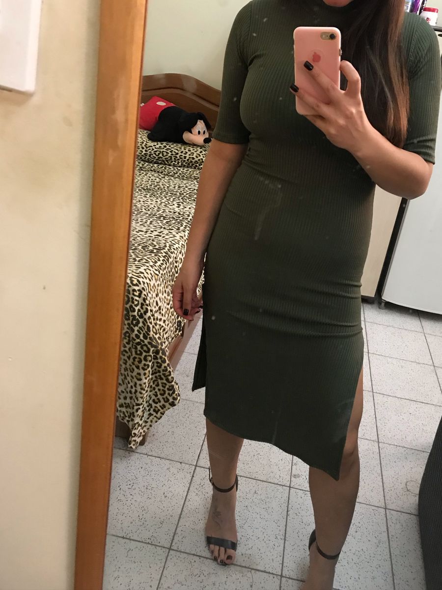 Vestido midi canelado verde 2024 militar