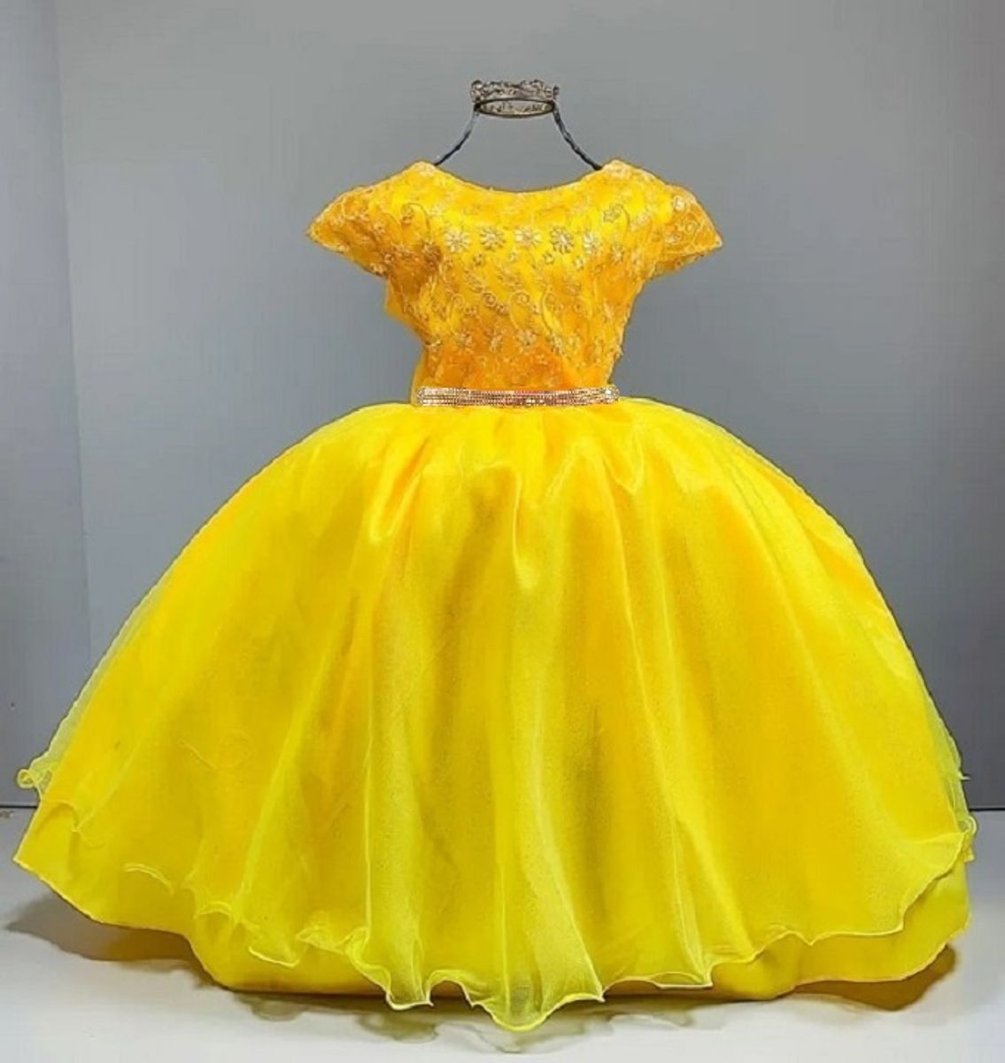 Vestido de formatura amarelo hot sale infantil