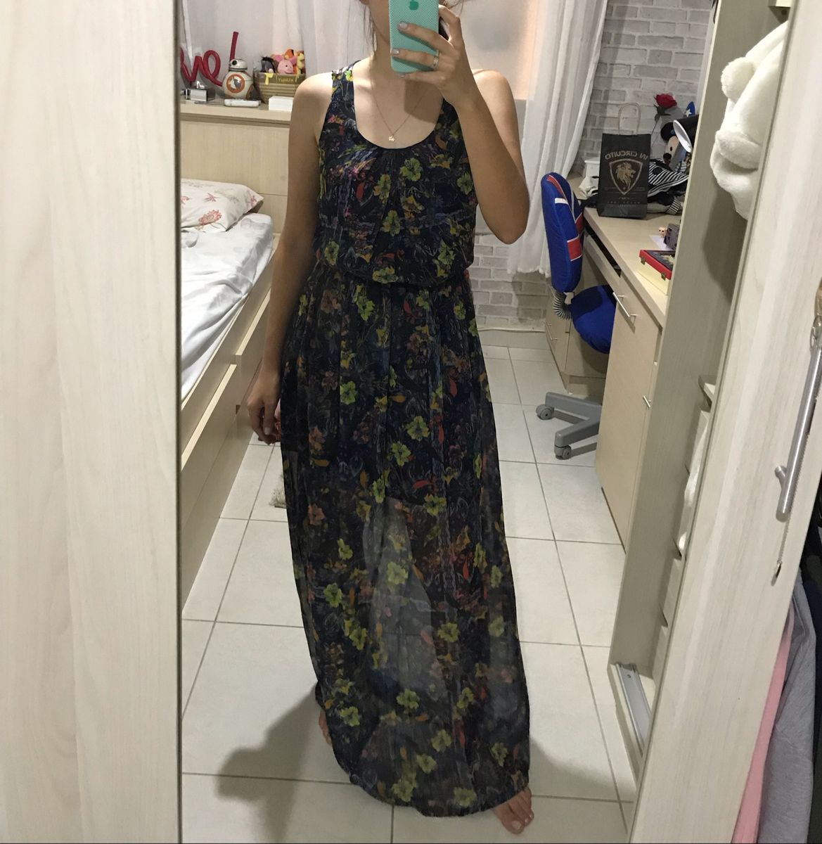 vestido transparente floral