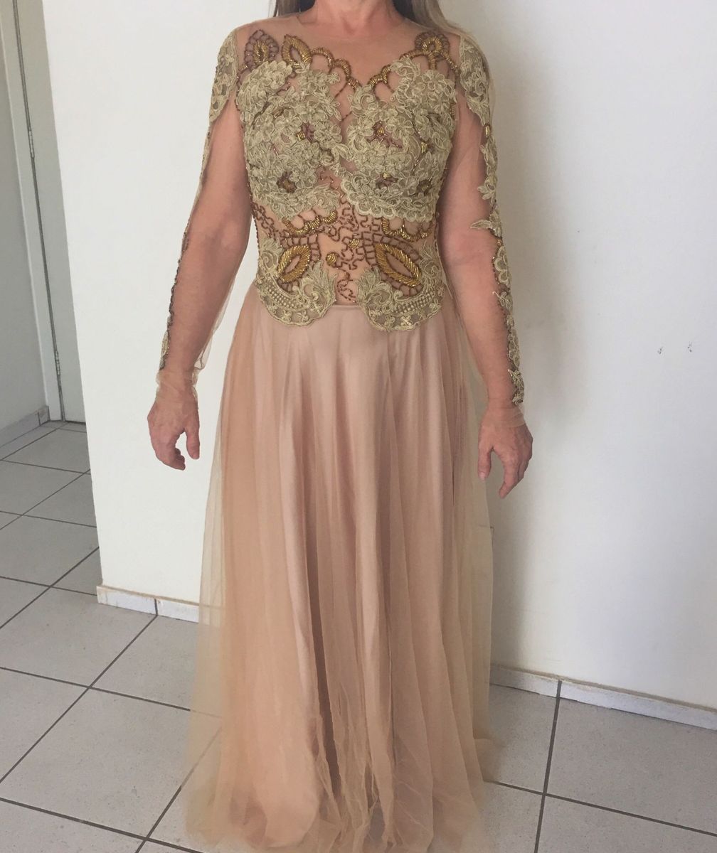 vestido nude bordado