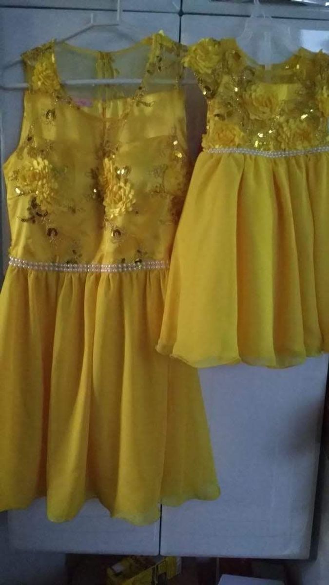 vestido tal mãe tal filha amarelo