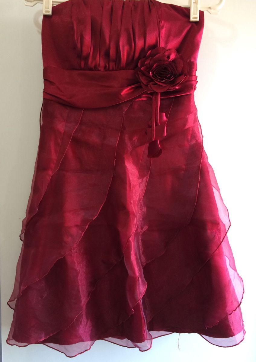 vestido vermelho tomara que caia curto