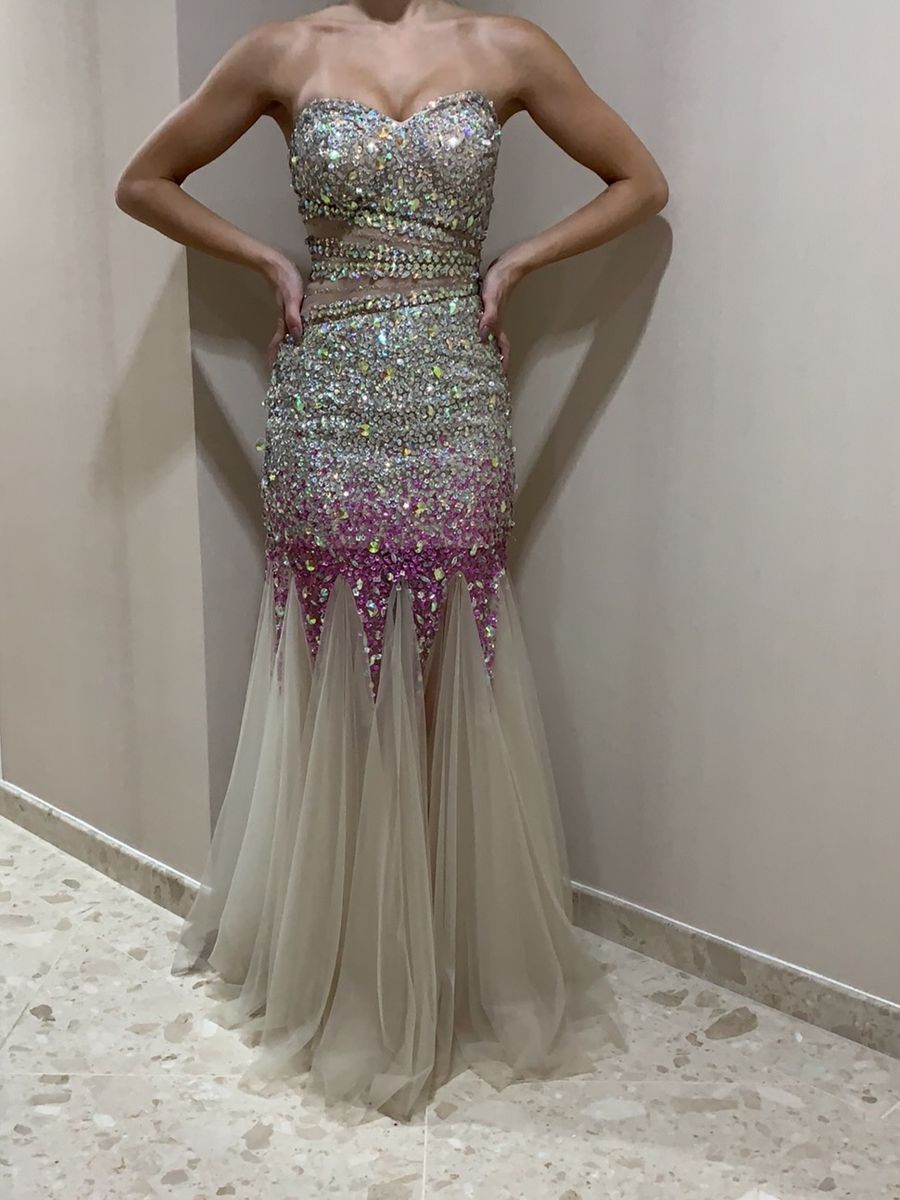 vestido de madrinha com pedras