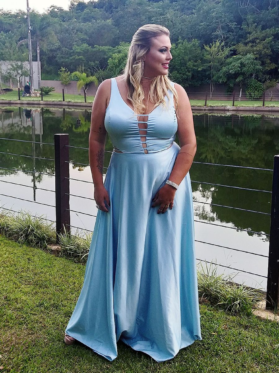 vestido plus size azul serenity