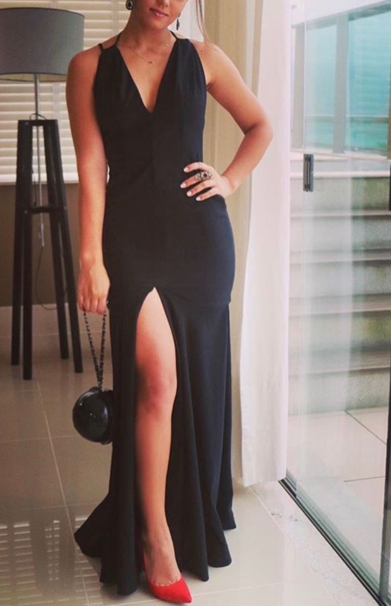 vestido preto de fenda