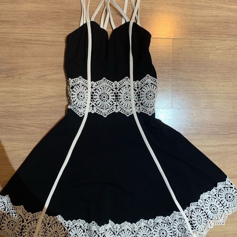 Vestido forum hot sale preto e branco