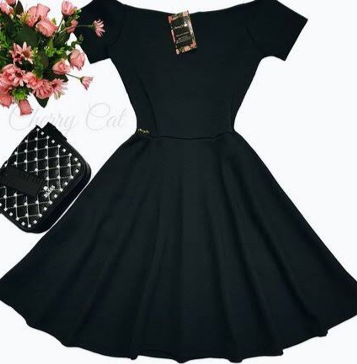 vestido preto longo rodado