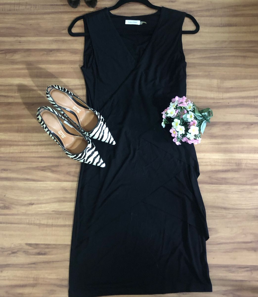 vestido calvin klein social