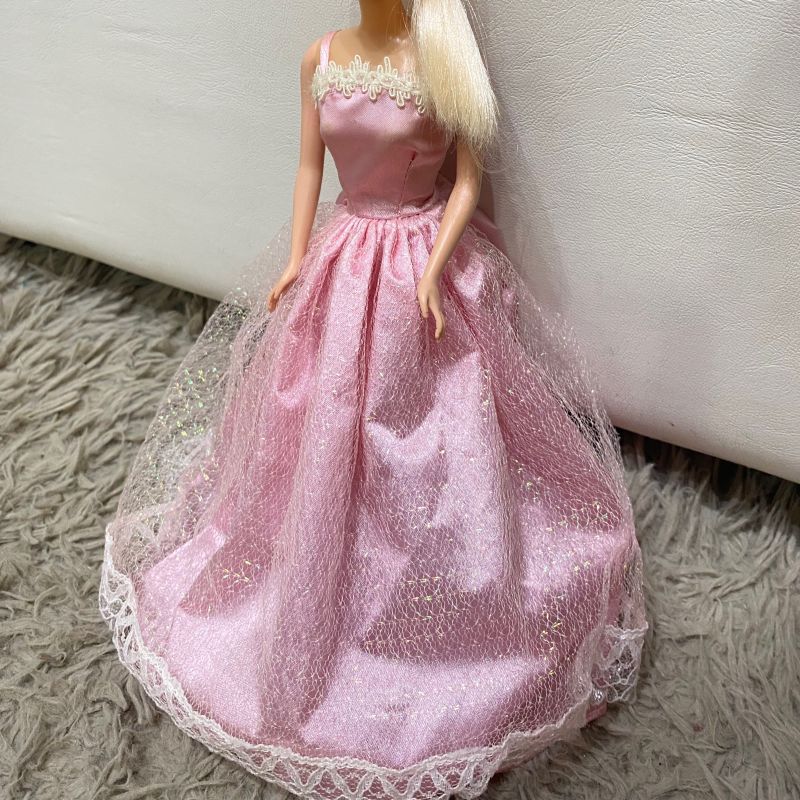 Kit Com 3 Vestidos De Princesa Para Boneca Barbie