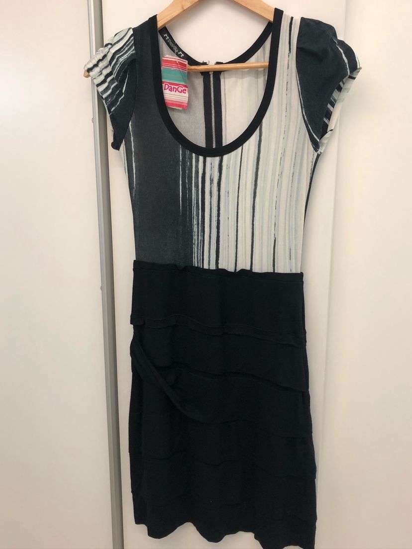 Vestido Que Parece Saia e Blusa | Vestido Feminino Dange Nunca Usado  48365944 | enjoei