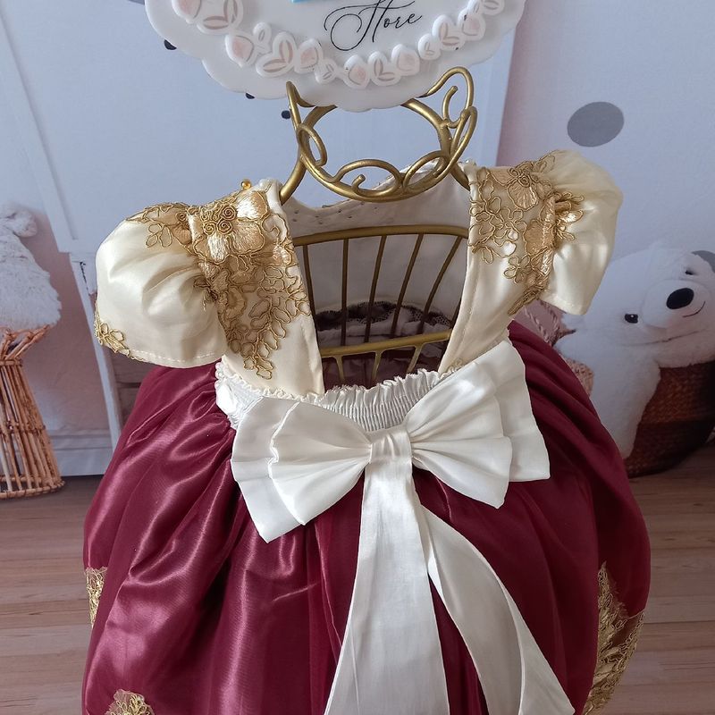 Vestido Luxo Bebê Princesa Tule Bordado Batizado Daminha