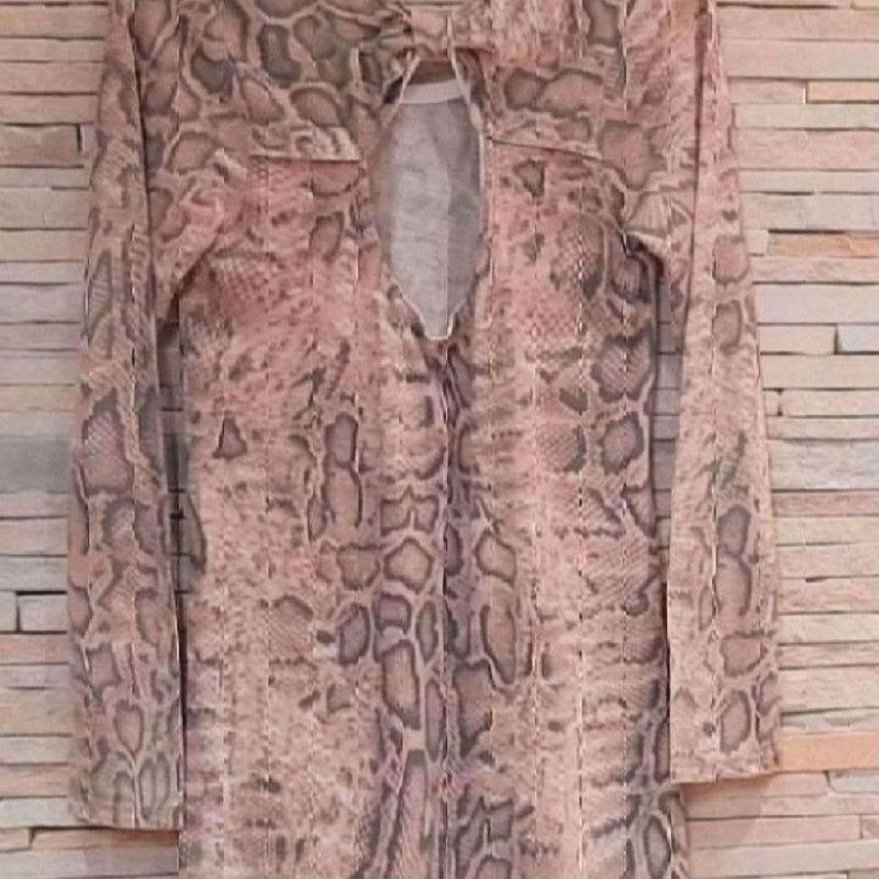 Vestido Rosa com Estampa Animal Print Manga Longa Marisa Usado