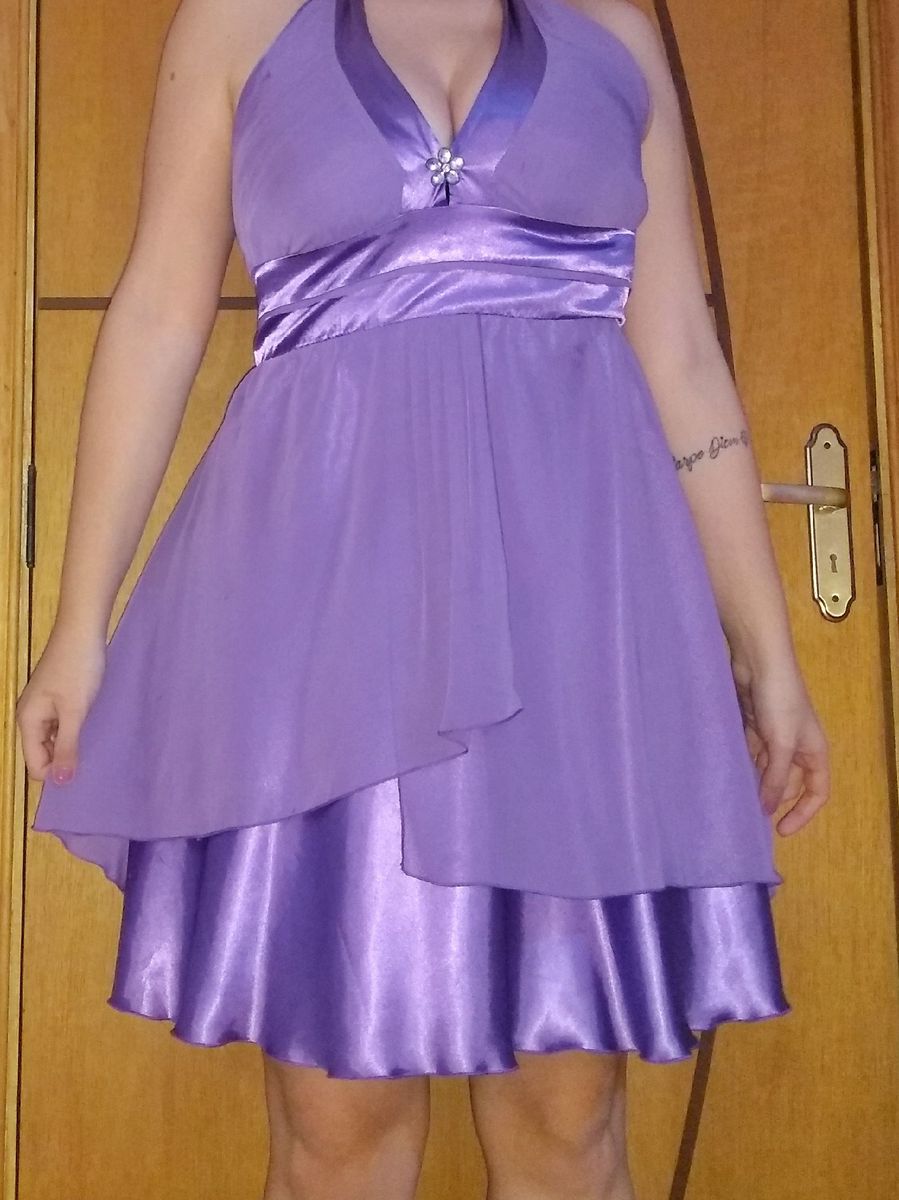 vestido lilas curto