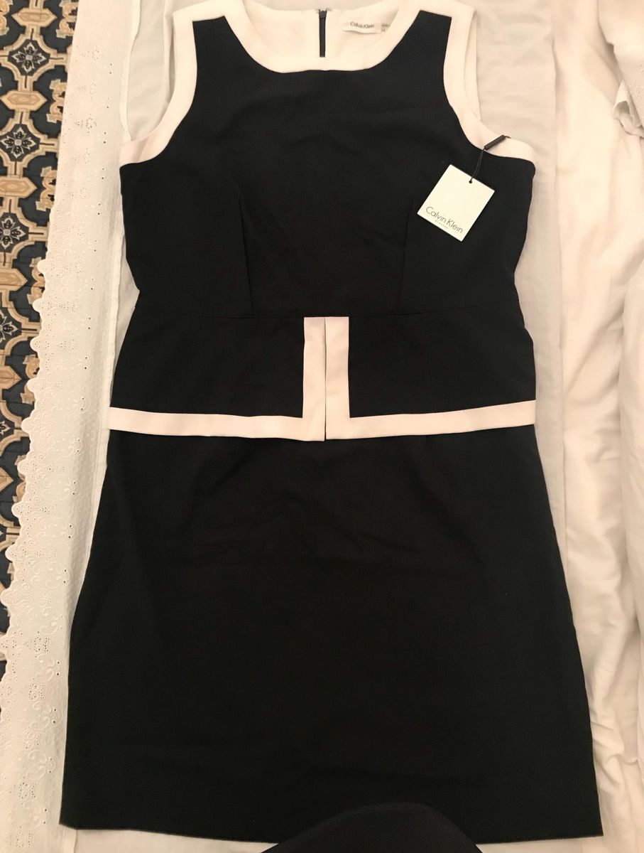 vestido calvin klein social