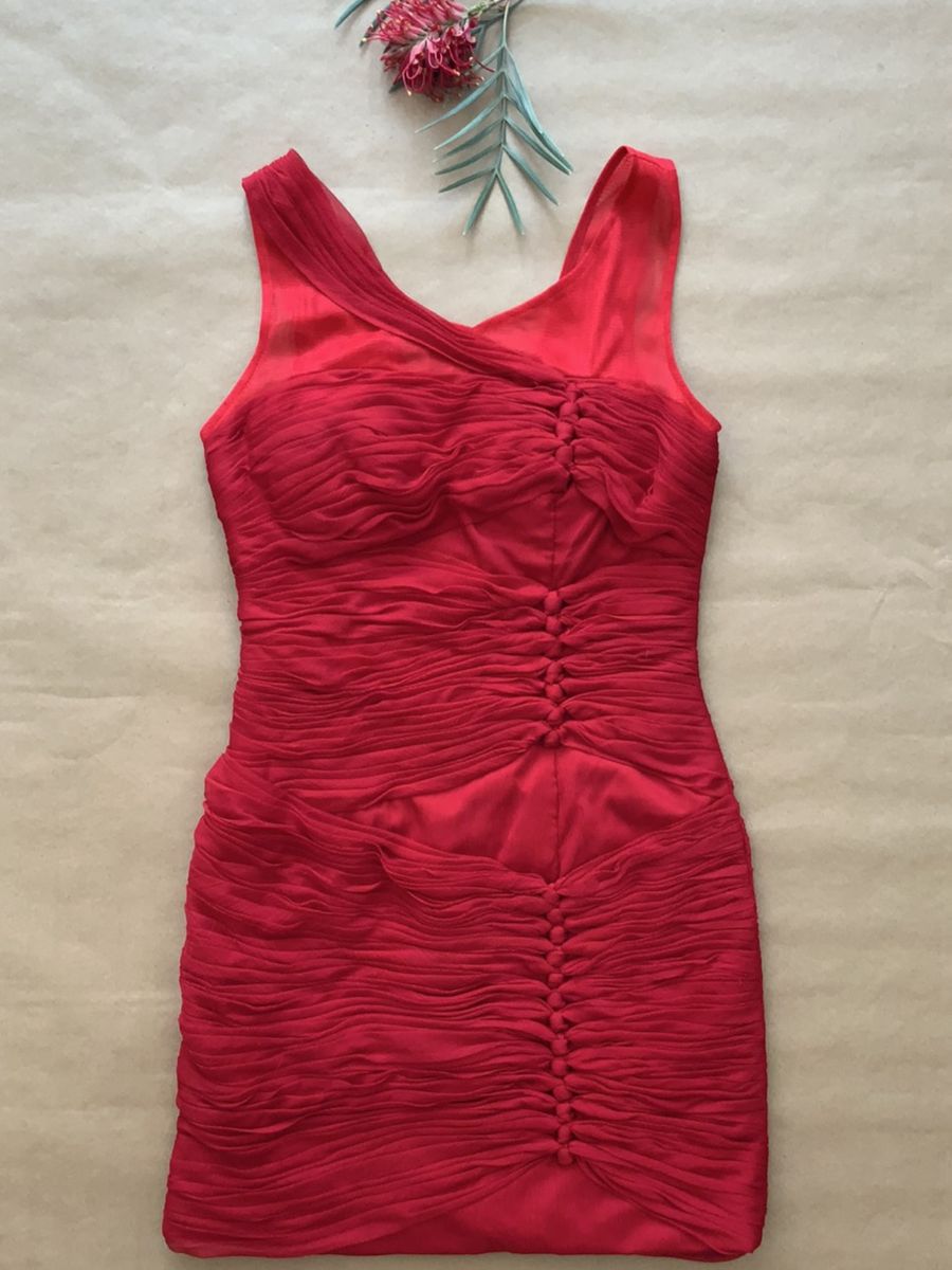 vestido social vermelho curto