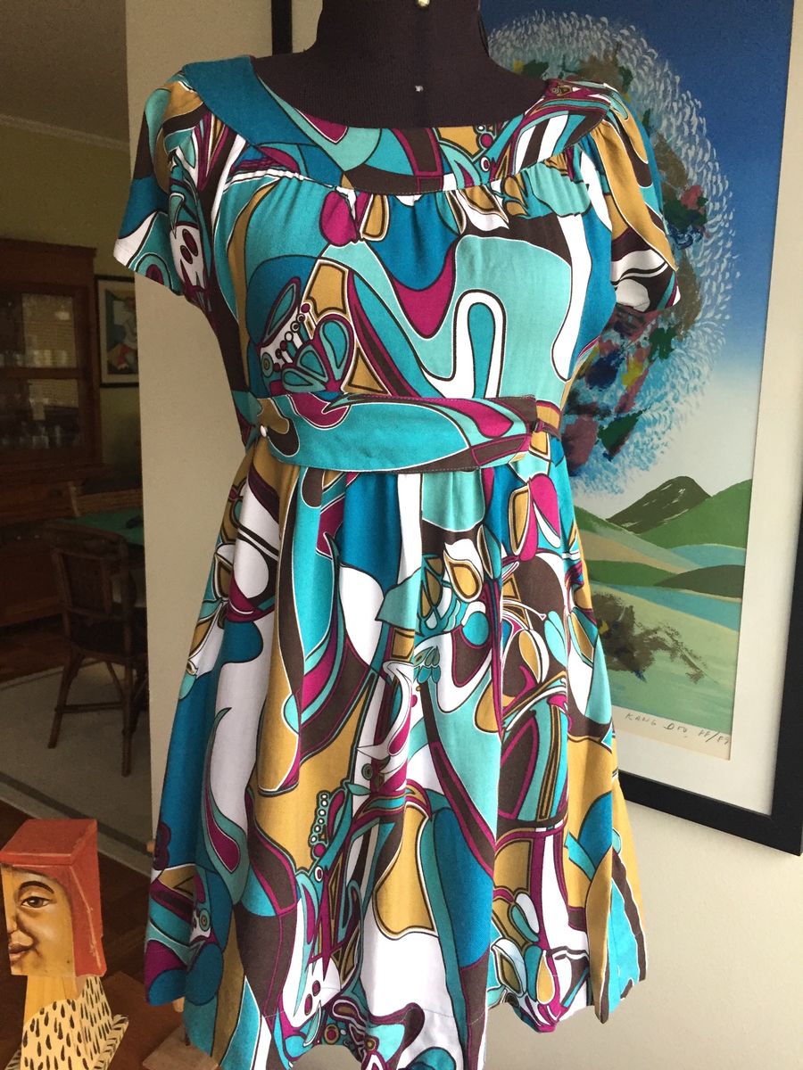 vestido de viscose curto soltinho