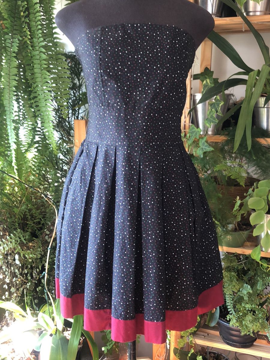 vestido rodado tomara que caia