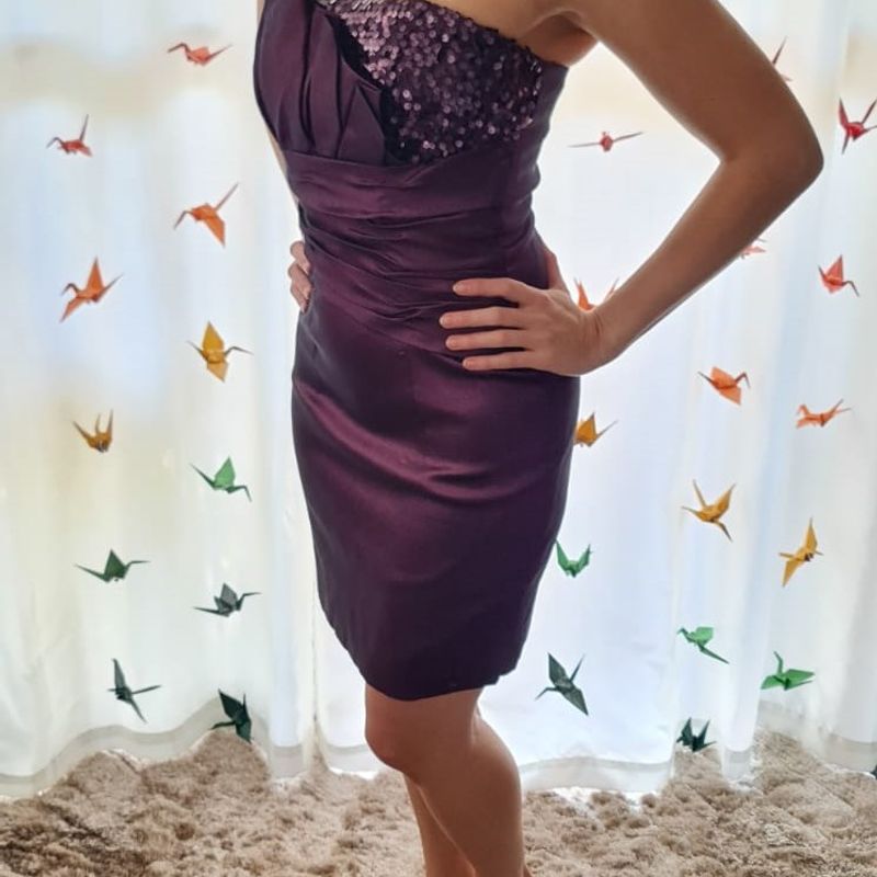 Vestido de best sale festa roxo curto