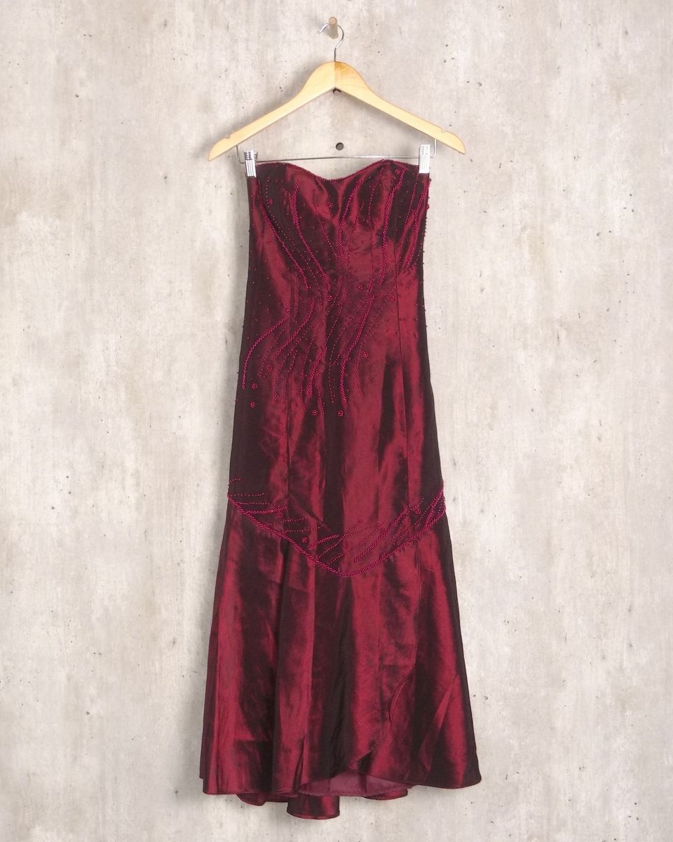 vestido tomara que caia marsala
