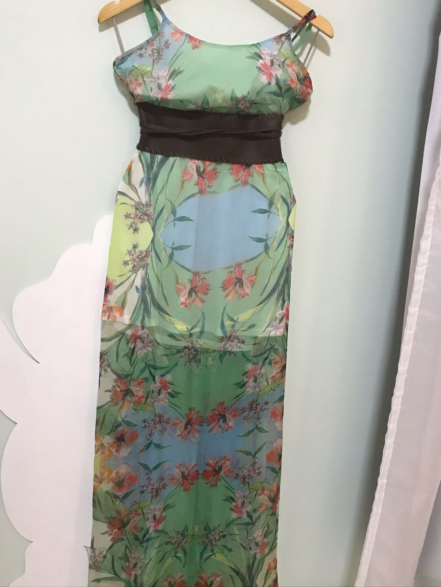 vestido transparente floral