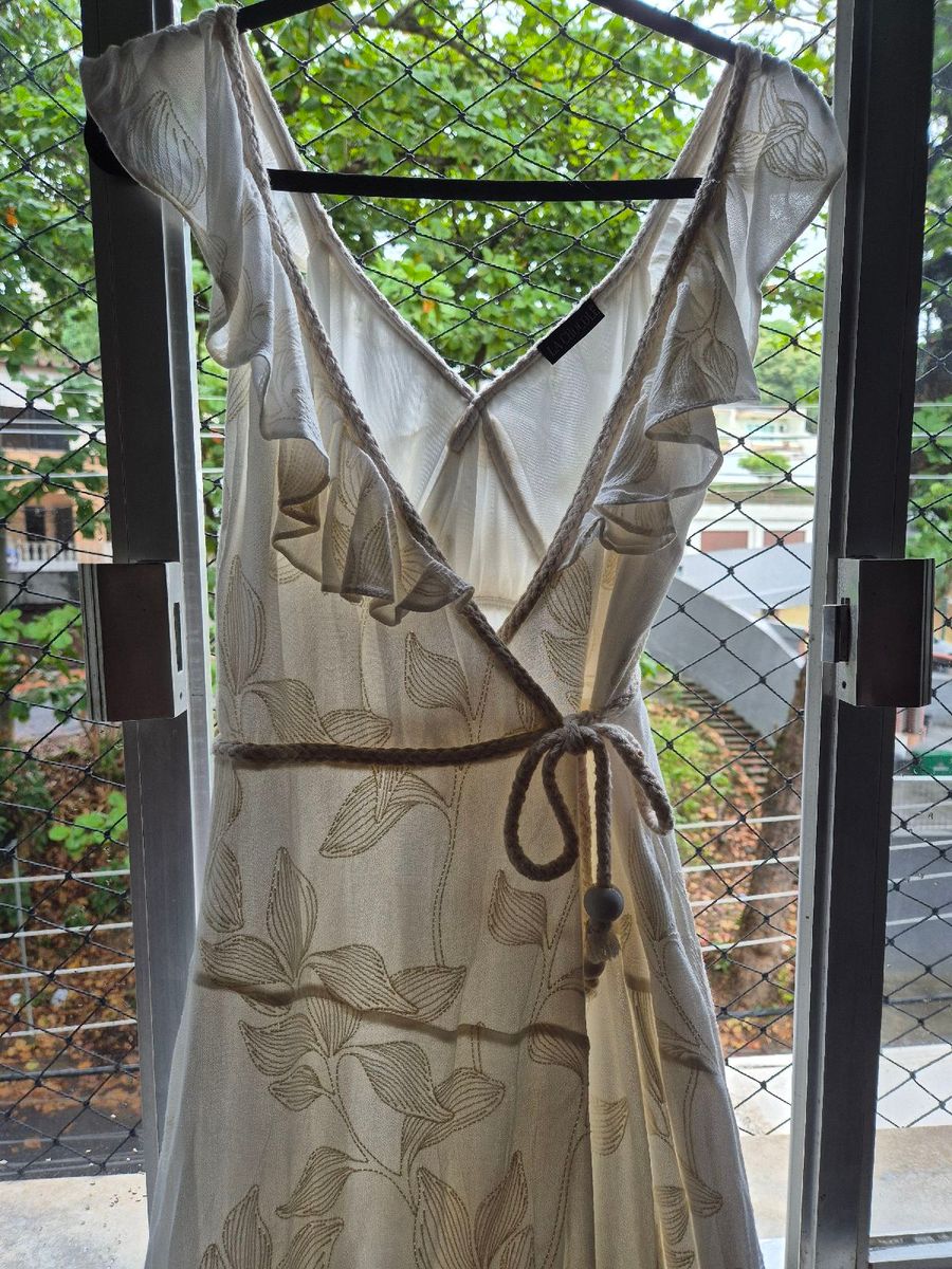 Vestido Transpassado, Tecido Bordado, Cinto de Corda, Tamanho