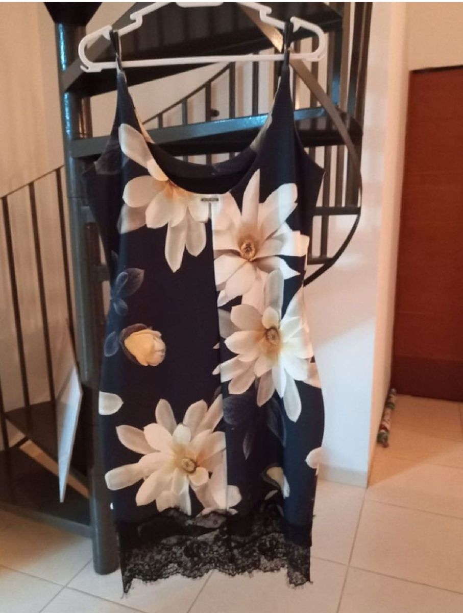 Vestido tubinho best sale com barrado floral