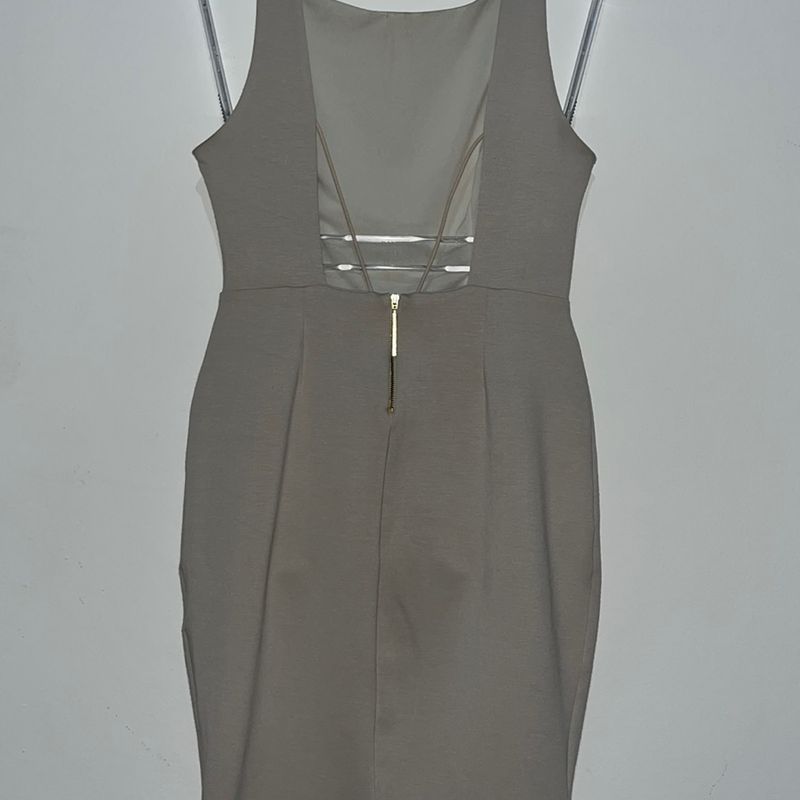 Vestido Tubinho Carmim Cinza Claro Decote Traseiro Novo Tam G, Vestido  Feminino Carmim Usado 91179745